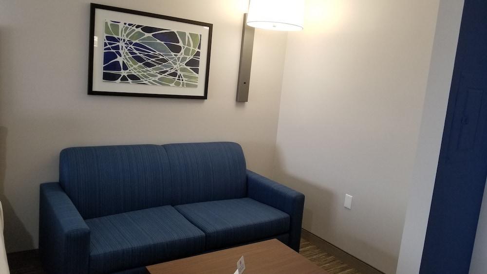 Holiday Inn Express & Suites - Lake Forest, An Ihg Hotel Zewnętrze zdjęcie