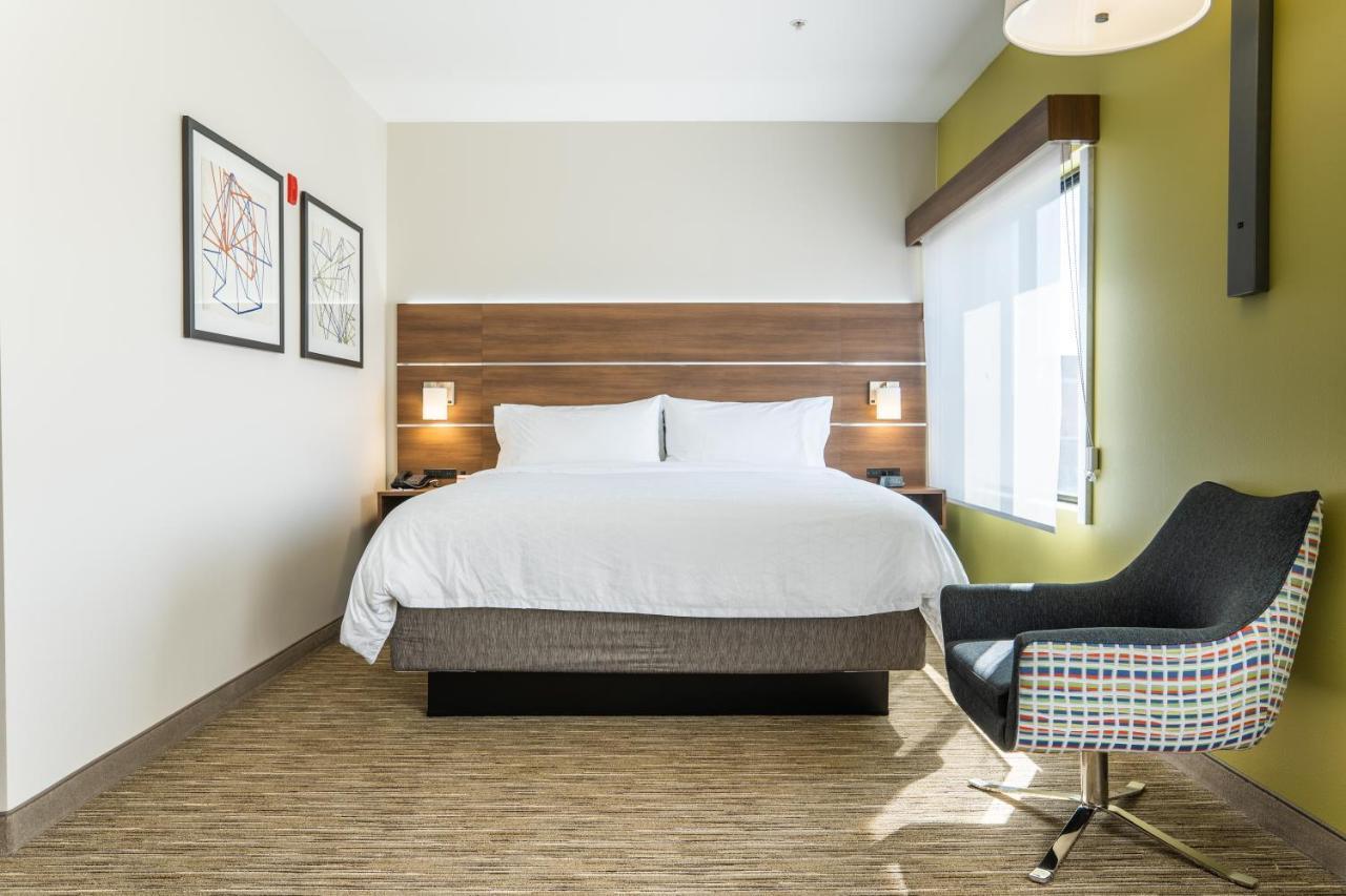 Holiday Inn Express & Suites - Lake Forest, An Ihg Hotel Zewnętrze zdjęcie