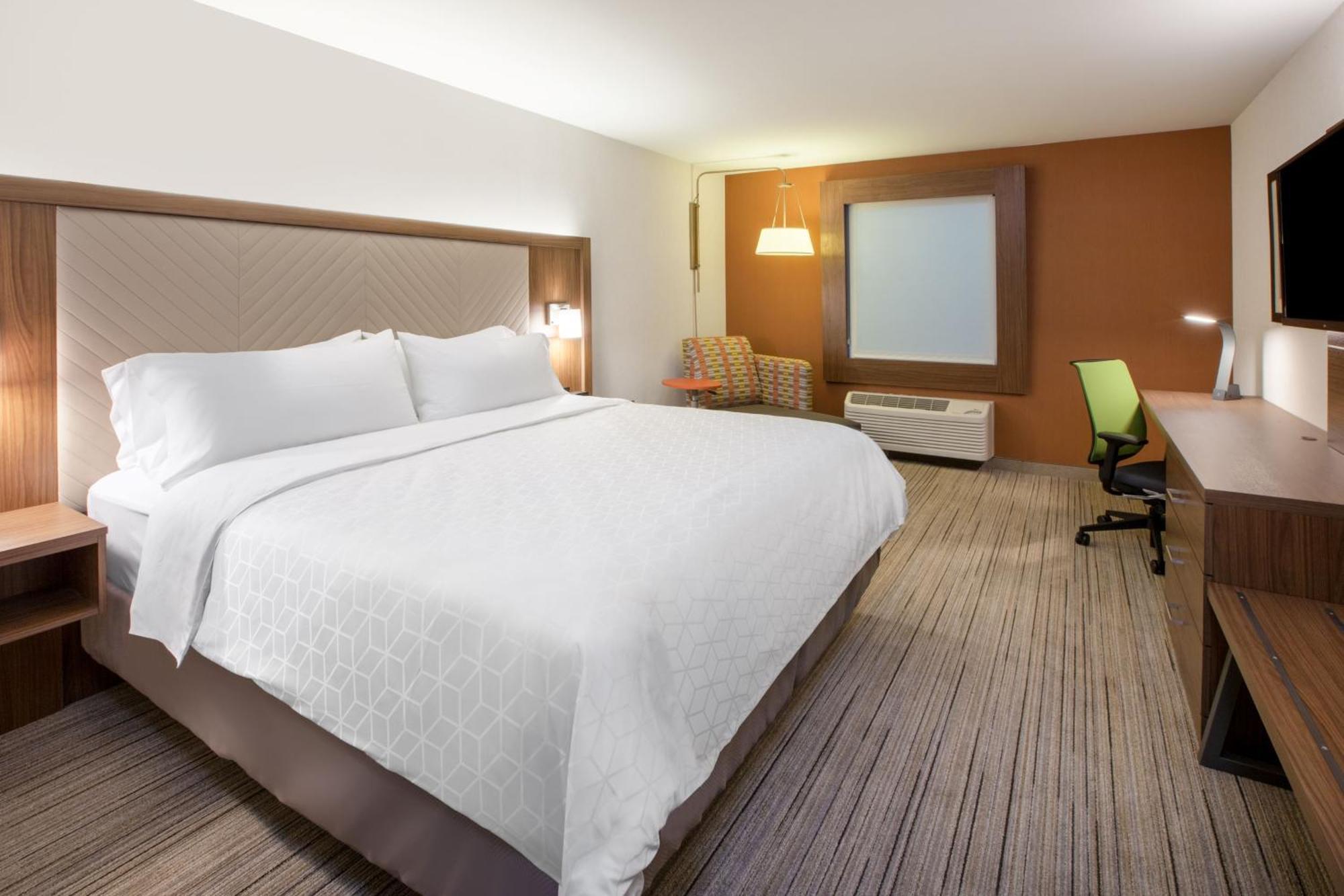 Holiday Inn Express & Suites - Lake Forest, An Ihg Hotel Zewnętrze zdjęcie